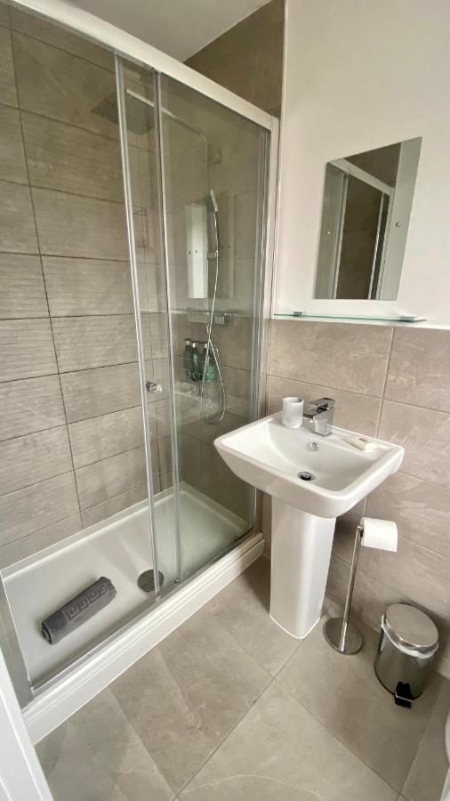 Modern 2 Bed Apartment/Free Parking/Near City/Self-Check In Handsworth Bagian luar foto