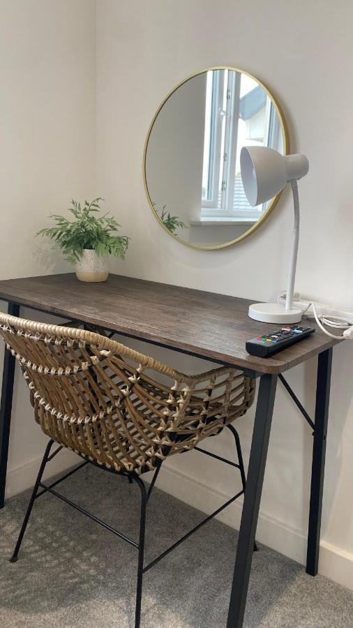 Modern 2 Bed Apartment/Free Parking/Near City/Self-Check In Handsworth Bagian luar foto